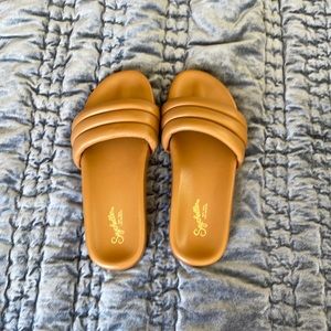 Seychelles puffy slide sandal size 8 tan
